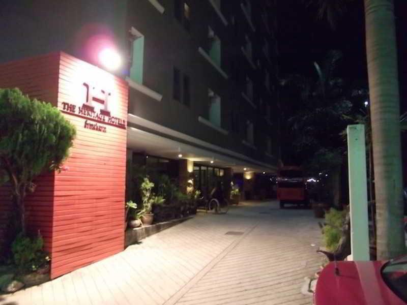Solace At Srinakarin Hotel Bangkok Zewnętrze zdjęcie